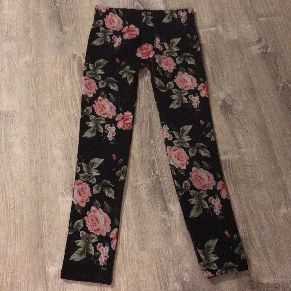 🌺NEW Floral Leggings🌺